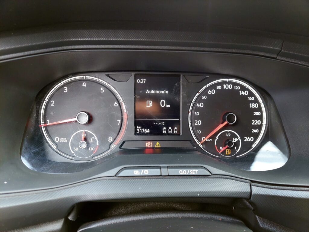 No te arriesgues comprando autos en subastas, tienen vicios ocultos y faltantes. Compra de manera directa con nosotros, todas nuestras unidades encienden y ruedan.