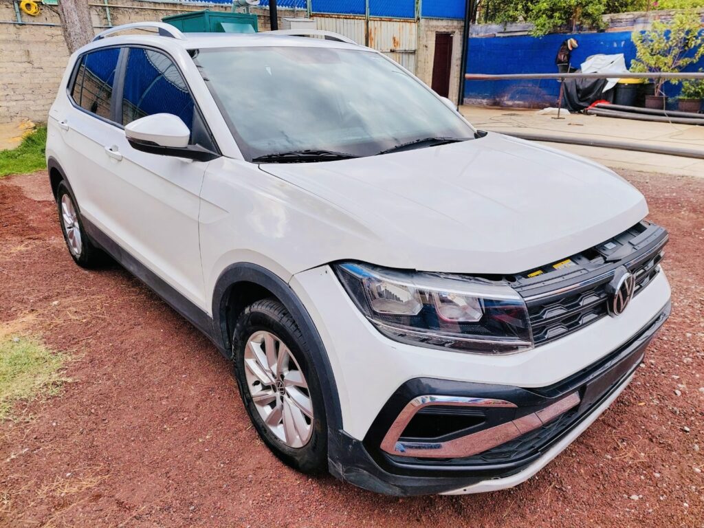No te arriesgues comprando autos en subastas, tienen vicios ocultos y faltantes. Compra de manera directa con nosotros, todas nuestras unidades encienden y ruedan.