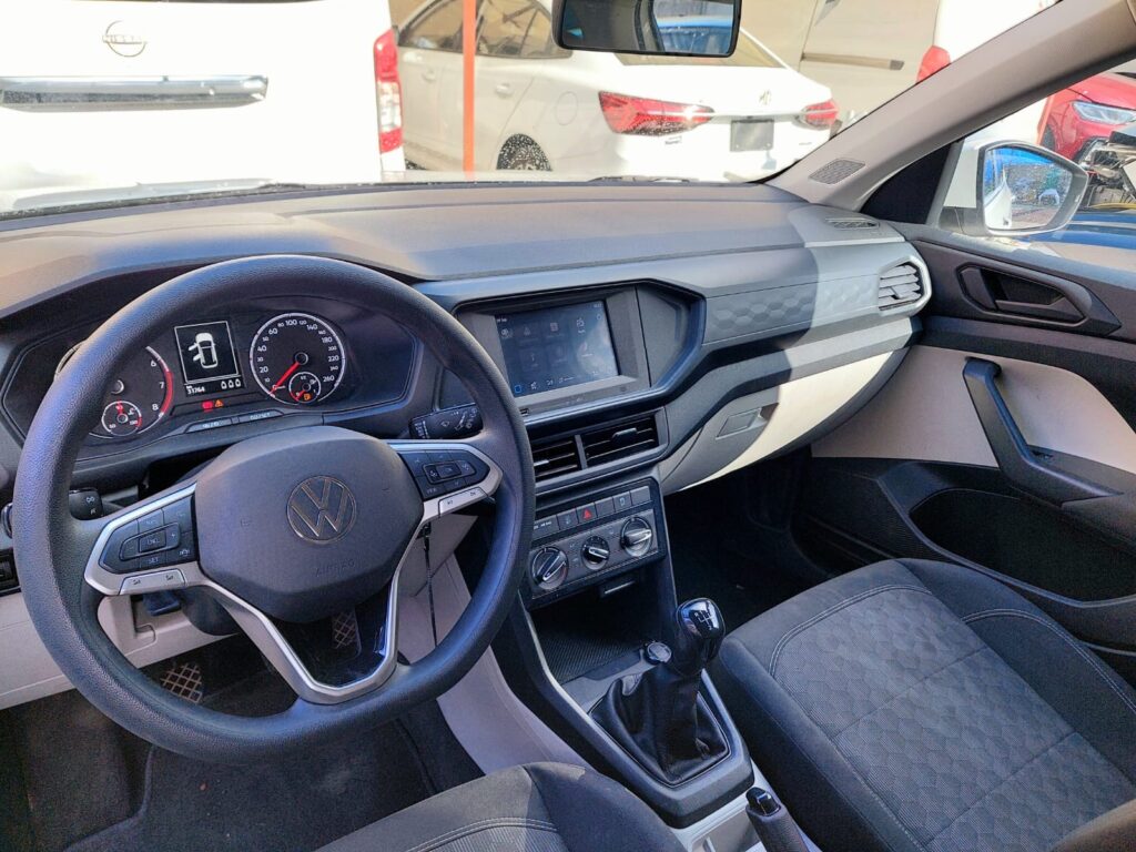No te arriesgues comprando autos en subastas, tienen vicios ocultos y faltantes. Compra de manera directa con nosotros, todas nuestras unidades encienden y ruedan.