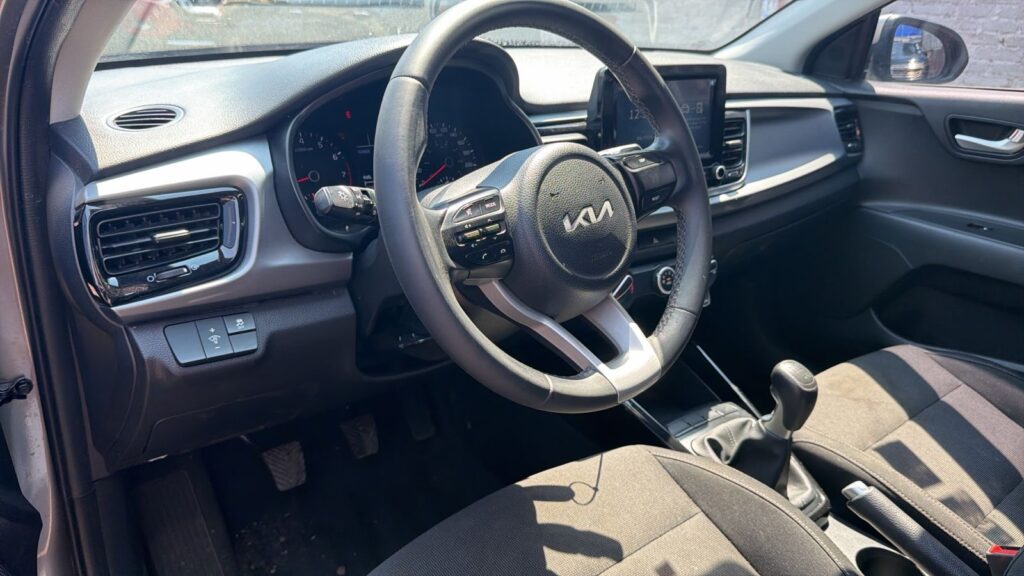 No te arriesgues comprando autos en subastas, tienen vicios ocultos y faltantes. Compra de manera directa con nosotros, todas nuestras unidades encienden y ruedan.