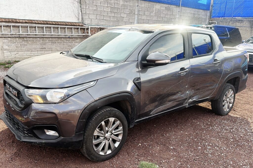 No te arriesgues comprando autos en subastas, tienen vicios ocultos y faltantes. Compra de manera directa con nosotros, todas nuestras unidades encienden y ruedan.