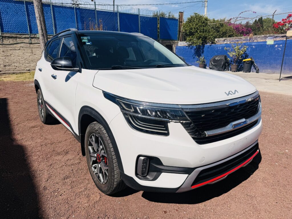 No te arriesgues comprando autos en subastas, tienen vicios ocultos y faltantes. Compra de manera directa con nosotros, todas nuestras unidades encienden y ruedan.