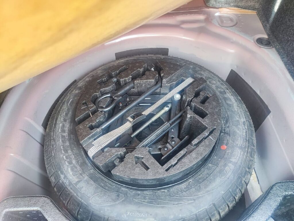 No te arriesgues comprando autos en subastas, tienen vicios ocultos y faltantes. Compra de manera directa con nosotros, todas nuestras unidades encienden y ruedan.