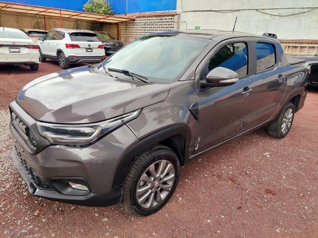 No te arriesgues comprando autos en subastas, tienen vicios ocultos y faltantes. Compra de manera directa con nosotros, todas nuestras unidades encienden y ruedan.