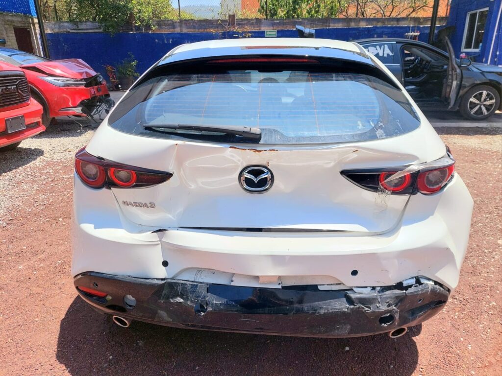No te arriesgues comprando autos en subastas, tienen vicios ocultos y faltantes. Compra de manera directa con nosotros, todas nuestras unidades encienden y ruedan.