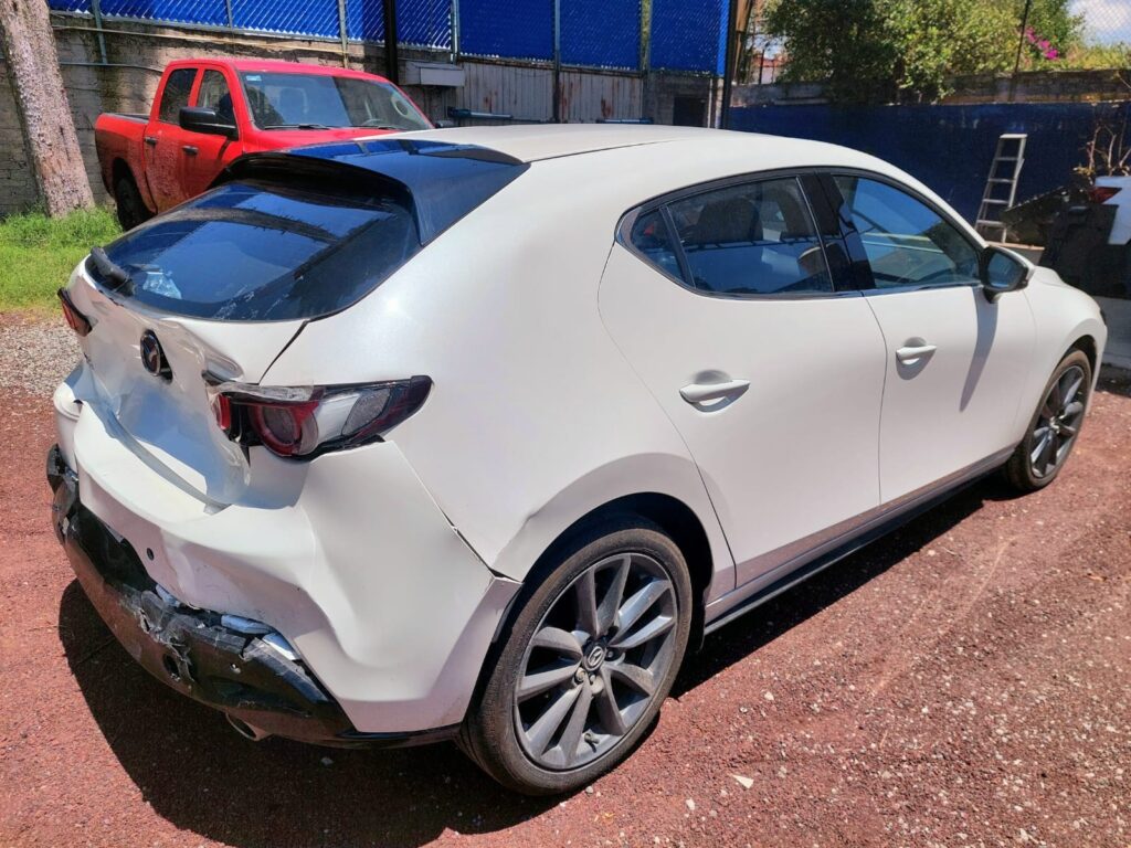 No te arriesgues comprando autos en subastas, tienen vicios ocultos y faltantes. Compra de manera directa con nosotros, todas nuestras unidades encienden y ruedan.