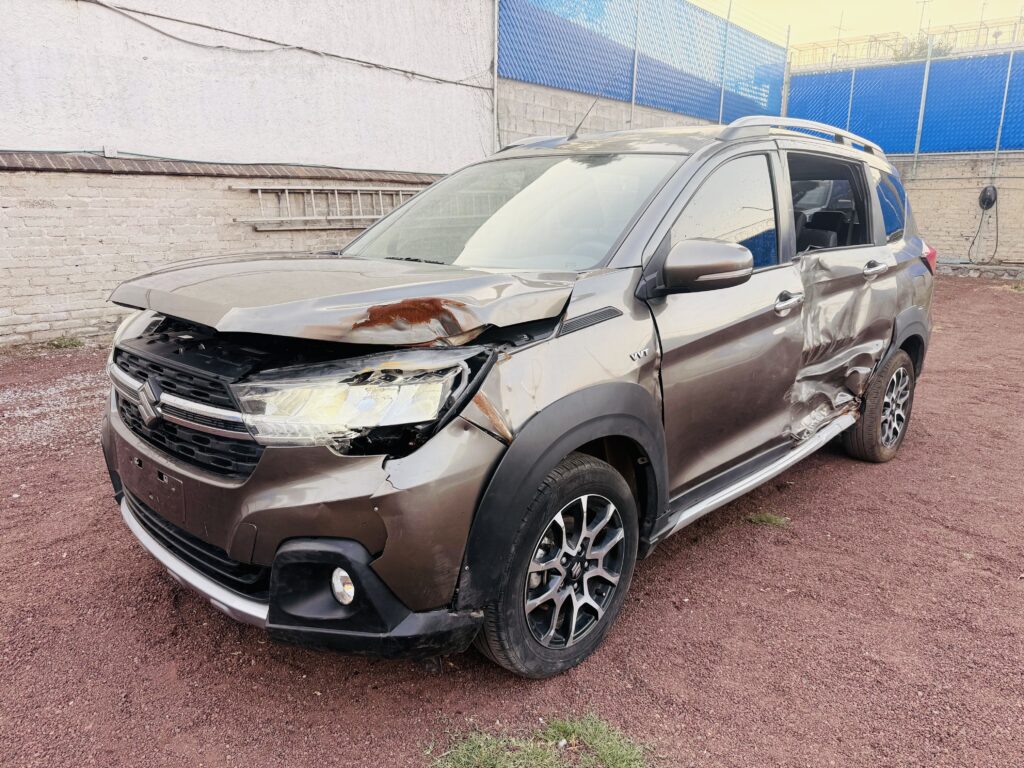 No te arriesgues comprando autos en subastas, tienen vicios ocultos y faltantes. Compra de manera directa con nosotros, todas nuestras unidades encienden y ruedan.