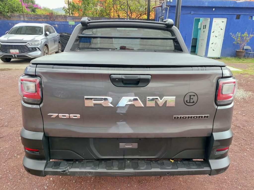 No te arriesgues comprando autos en subastas, tienen vicios ocultos y faltantes. Compra de manera directa con nosotros, todas nuestras unidades encienden y ruedan.