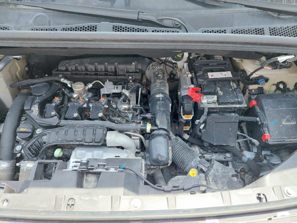 No te arriesgues comprando autos en subastas, tienen vicios ocultos y faltantes. Compra de manera directa con nosotros, todas nuestras unidades encienden y ruedan.