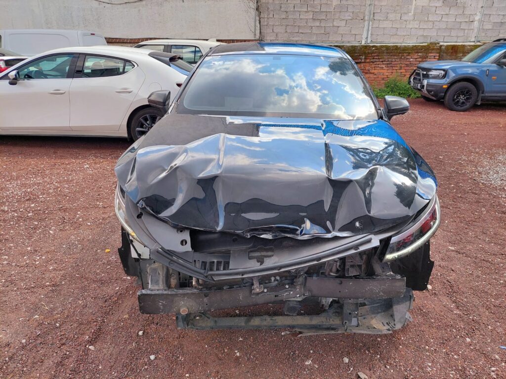 No te arriesgues comprando autos en subastas, tienen vicios ocultos y faltantes. Compra de manera directa con nosotros, todas nuestras unidades encienden y ruedan.