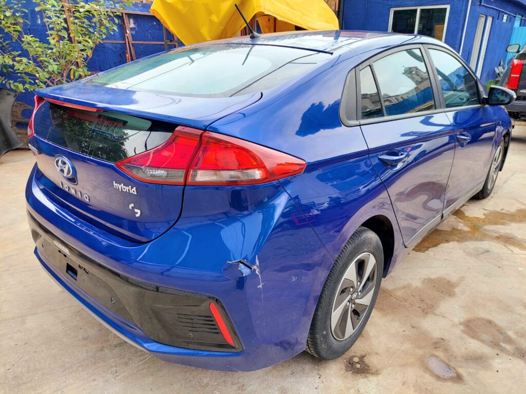 No te arriesgues comprando autos en subastas, tienen vicios ocultos y faltantes. Compra de manera directa con nosotros, todas nuestras unidades encienden y ruedan.