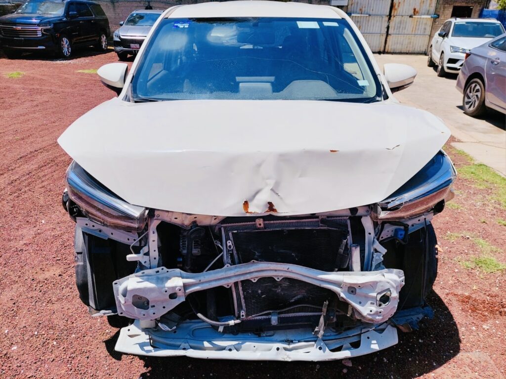 No te arriesgues comprando autos en subastas, tienen vicios ocultos y faltantes. Compra de manera directa con nosotros, todas nuestras unidades encienden y ruedan.