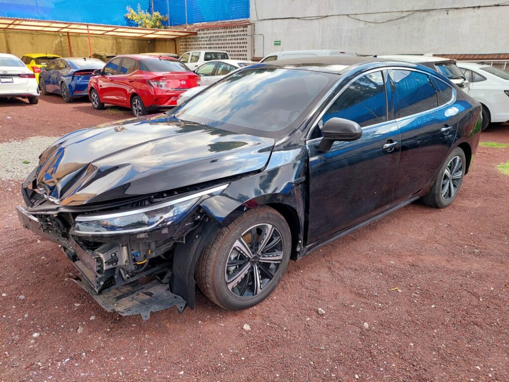 No te arriesgues comprando autos en subastas, tienen vicios ocultos y faltantes. Compra de manera directa con nosotros, todas nuestras unidades encienden y ruedan.