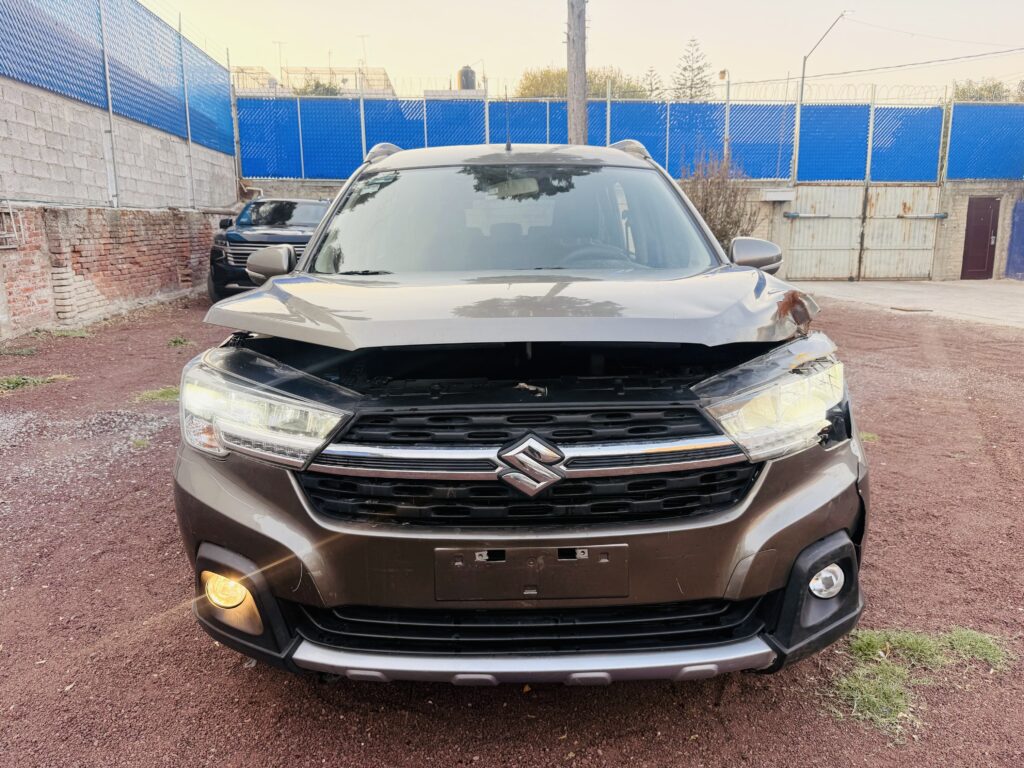 No te arriesgues comprando autos en subastas, tienen vicios ocultos y faltantes. Compra de manera directa con nosotros, todas nuestras unidades encienden y ruedan.