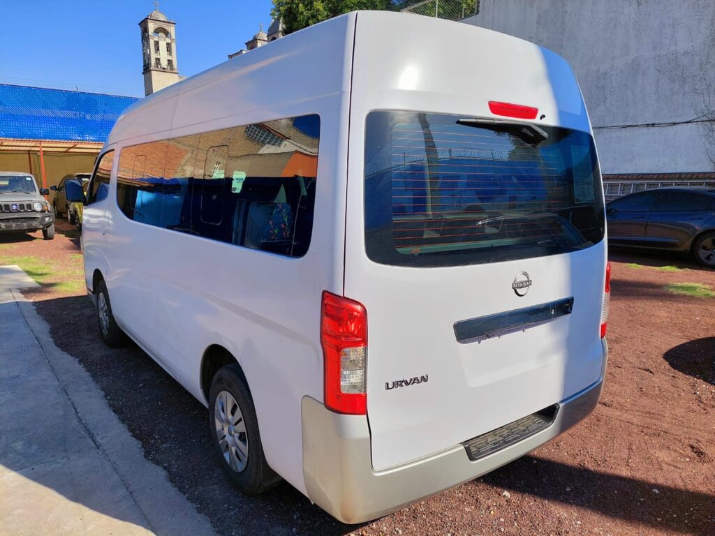 No te arriesgues comprando autos en subastas, tienen vicios ocultos y faltantes. Compra de manera directa con nosotros, todas nuestras unidades encienden y ruedan.