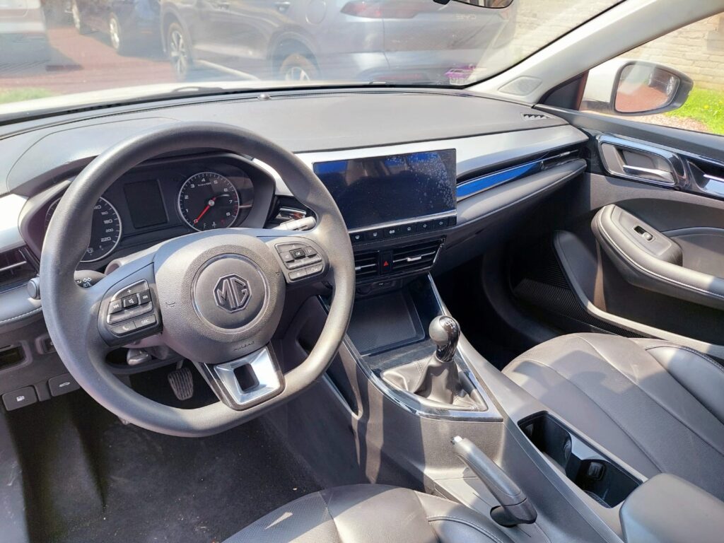 No te arriesgues comprando autos en subastas, tienen vicios ocultos y faltantes. Compra de manera directa con nosotros, todas nuestras unidades encienden y ruedan.
