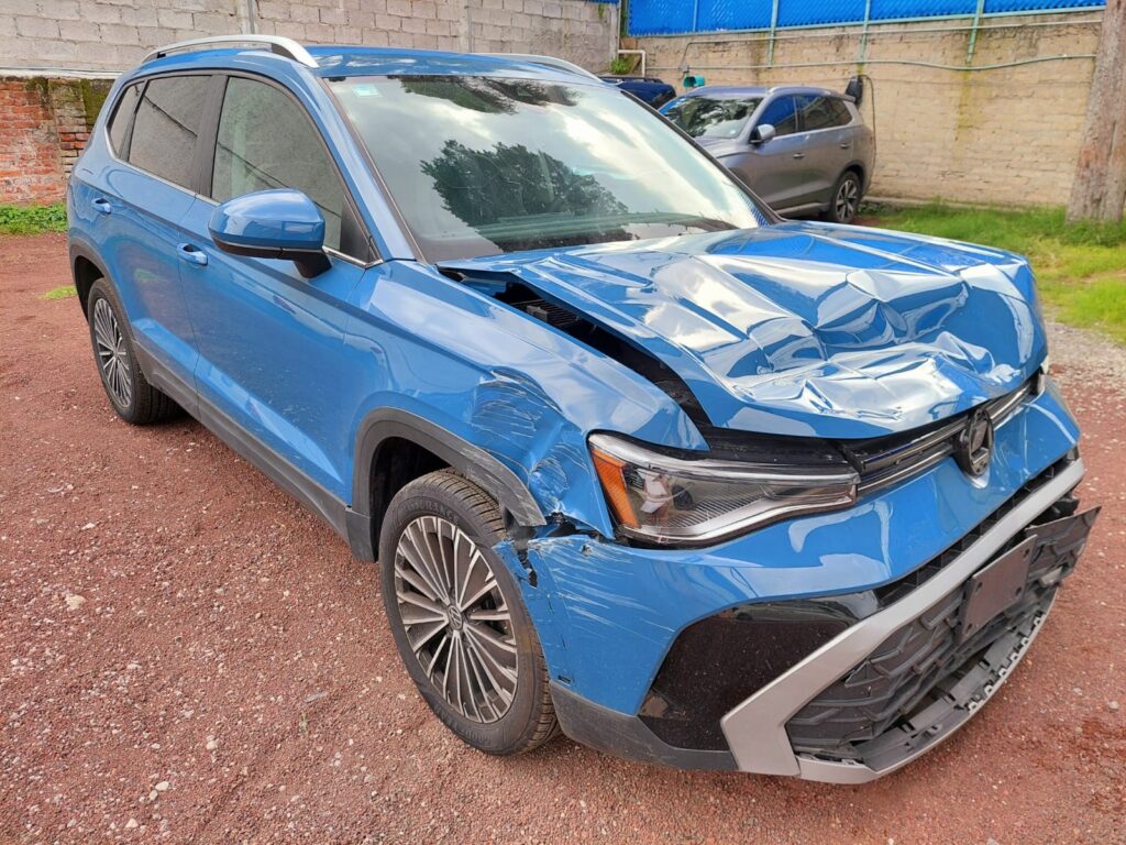 No te arriesgues comprando autos en subastas, tienen vicios ocultos y faltantes. Compra de manera directa con nosotros, todas nuestras unidades encienden y ruedan.