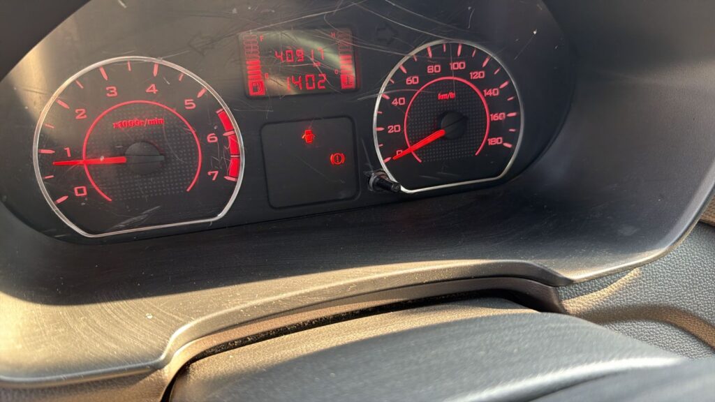 No te arriesgues comprando autos en subastas, tienen vicios ocultos y faltantes. Compra de manera directa con nosotros, todas nuestras unidades encienden y ruedan.