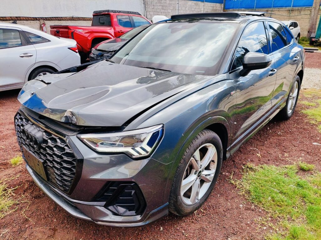 No te arriesgues comprando autos en subastas, tienen vicios ocultos y faltantes. Compra de manera directa con nosotros, todas nuestras unidades encienden y ruedan.