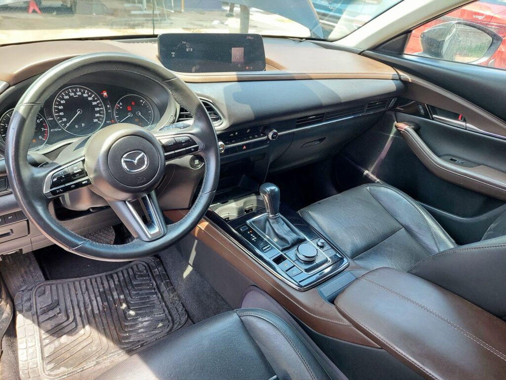 No te arriesgues comprando autos en subastas, tienen vicios ocultos y faltantes. Compra de manera directa con nosotros, todas nuestras unidades encienden y ruedan.