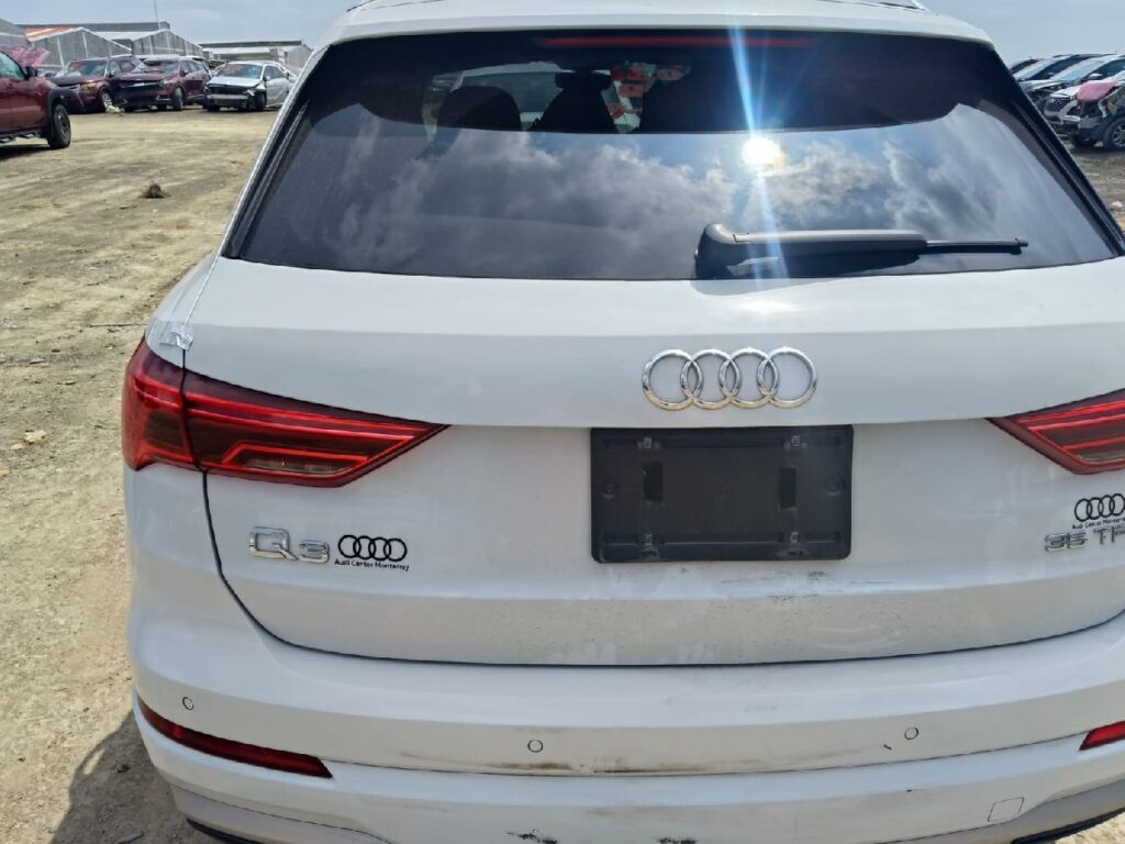 No te arriesgues comprando autos en subastas, tienen vicios ocultos y faltantes. Compra de manera directa con nosotros, todas nuestras unidades encienden y ruedan.