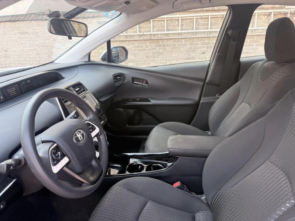 No te arriesgues comprando autos en subastas, tienen vicios ocultos y faltantes. Compra de manera directa con nosotros, todas nuestras unidades encienden y ruedan.