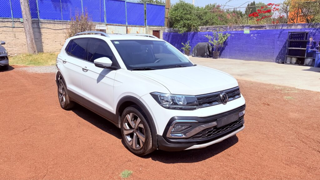 No te arriesgues comprando autos en subastas, tienen vicios ocultos y faltantes. Compra de manera directa con nosotros, todas nuestras unidades encienden y ruedan.