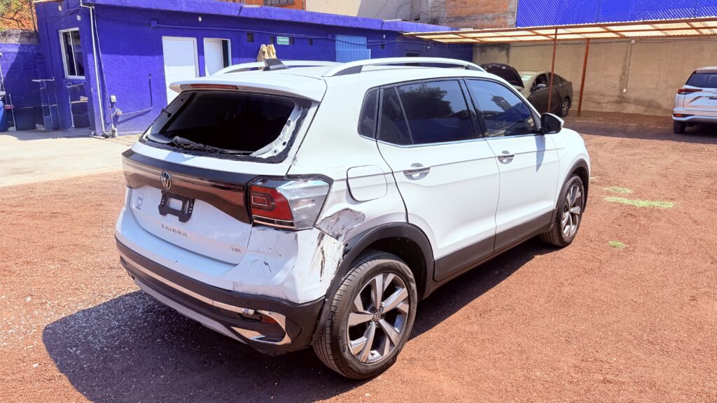 No te arriesgues comprando autos en subastas, tienen vicios ocultos y faltantes. Compra de manera directa con nosotros, todas nuestras unidades encienden y ruedan.