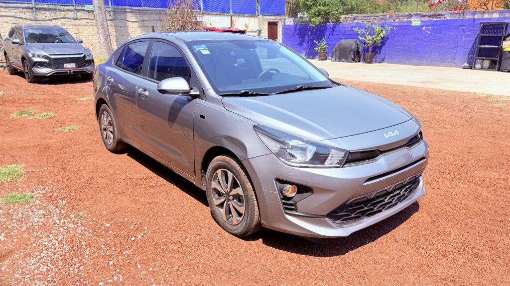 No te arriesgues comprando autos en subastas, tienen vicios ocultos y faltantes. Compra de manera directa con nosotros, todas nuestras unidades encienden y ruedan.