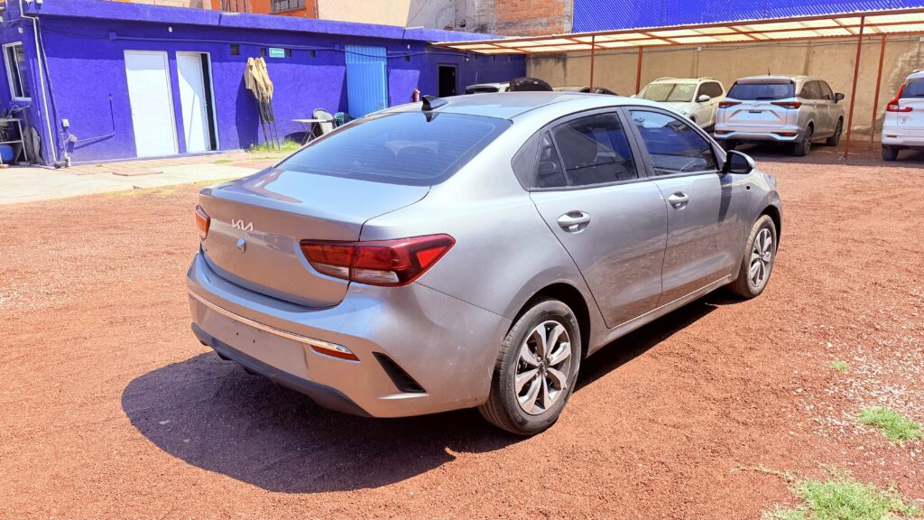 No te arriesgues comprando autos en subastas, tienen vicios ocultos y faltantes. Compra de manera directa con nosotros, todas nuestras unidades encienden y ruedan.