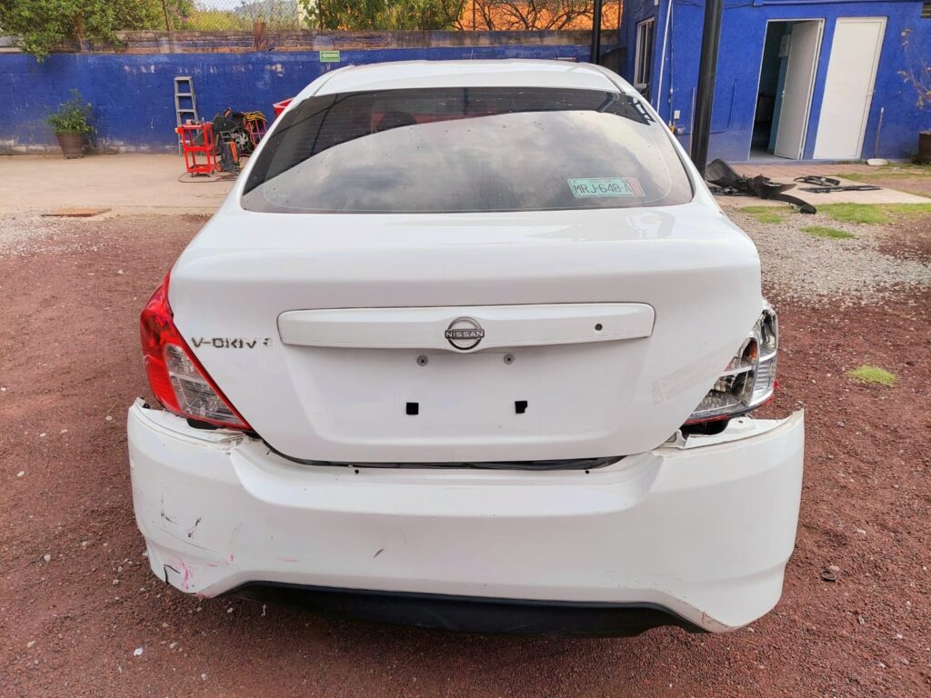 No te arriesgues comprando autos en subastas, tienen vicios ocultos y faltantes. Compra de manera directa con nosotros, todas nuestras unidades encienden y ruedan.