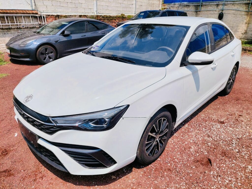No te arriesgues comprando autos en subastas, tienen vicios ocultos y faltantes. Compra de manera directa con nosotros, todas nuestras unidades encienden y ruedan.