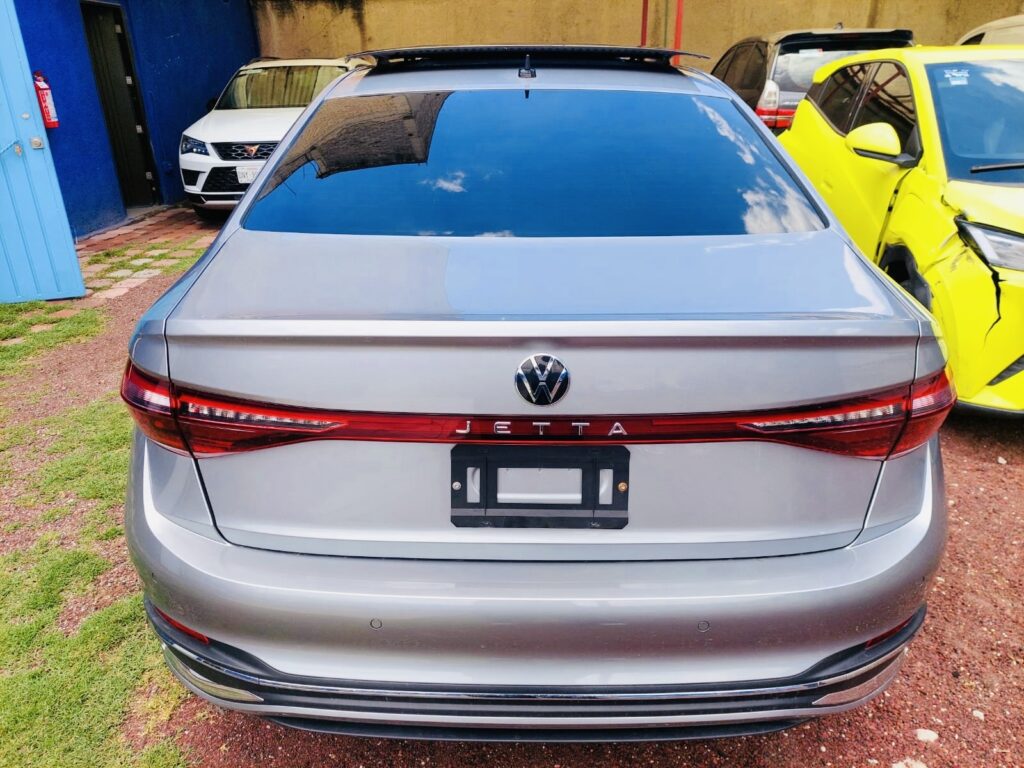 No te arriesgues comprando autos en subastas, tienen vicios ocultos y faltantes. Compra de manera directa con nosotros, todas nuestras unidades encienden y ruedan.