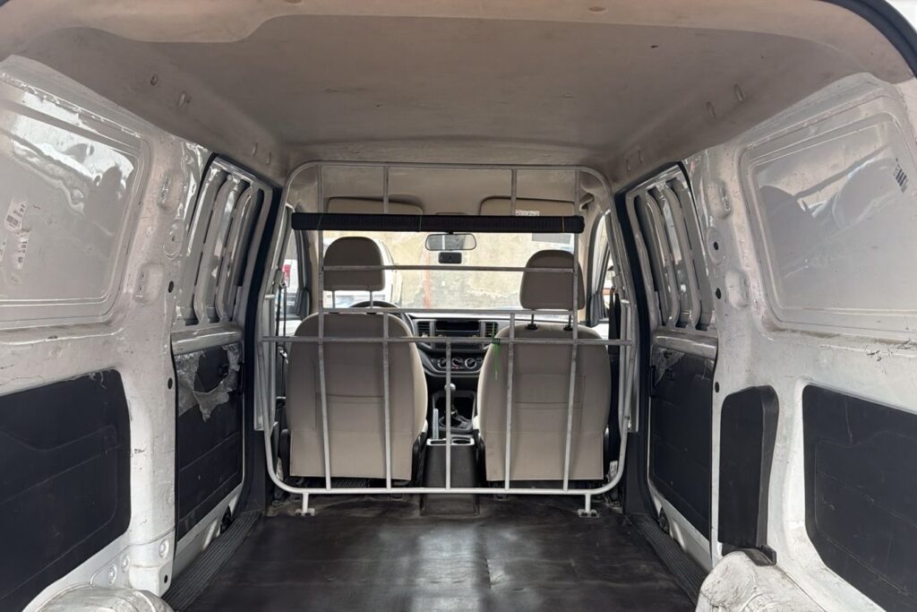 No te arriesgues comprando autos en subastas, tienen vicios ocultos y faltantes. Compra de manera directa con nosotros, todas nuestras unidades encienden y ruedan.