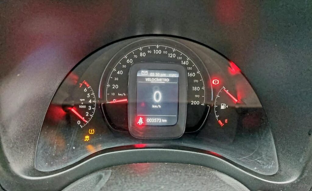 No te arriesgues comprando autos en subastas, tienen vicios ocultos y faltantes. Compra de manera directa con nosotros, todas nuestras unidades encienden y ruedan.