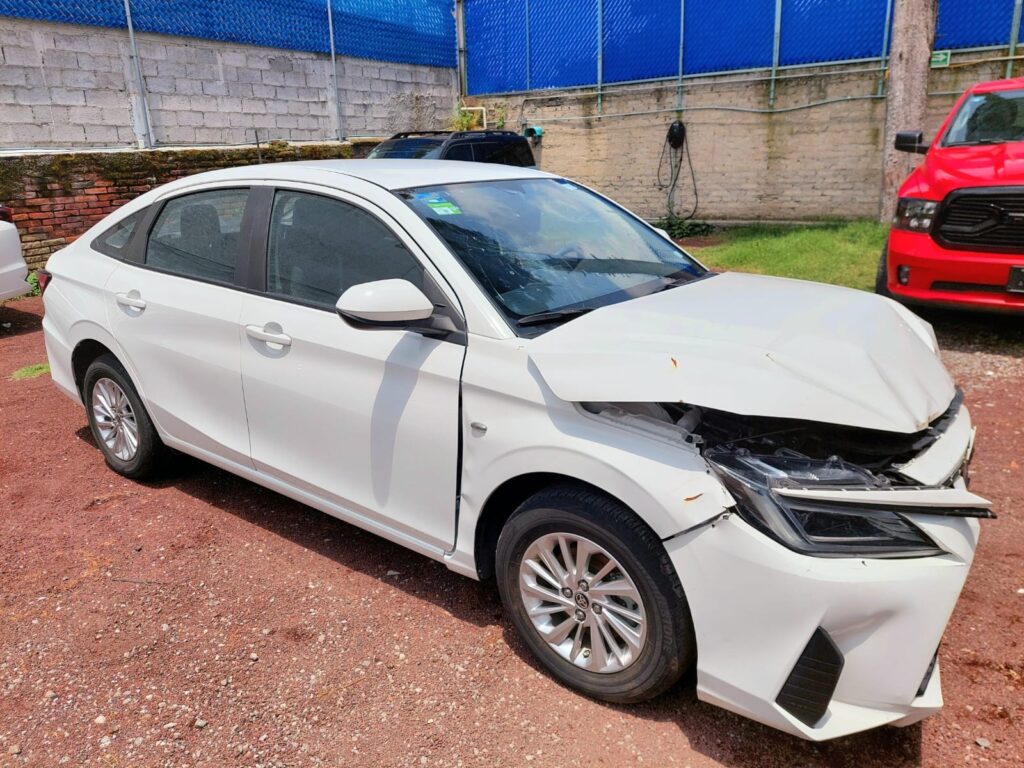 No te arriesgues comprando autos en subastas, tienen vicios ocultos y faltantes. Compra de manera directa con nosotros, todas nuestras unidades encienden y ruedan.