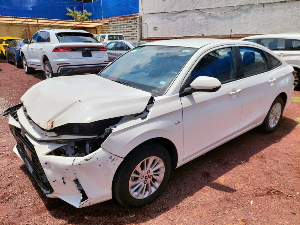 No te arriesgues comprando autos en subastas, tienen vicios ocultos y faltantes. Compra de manera directa con nosotros, todas nuestras unidades encienden y ruedan.