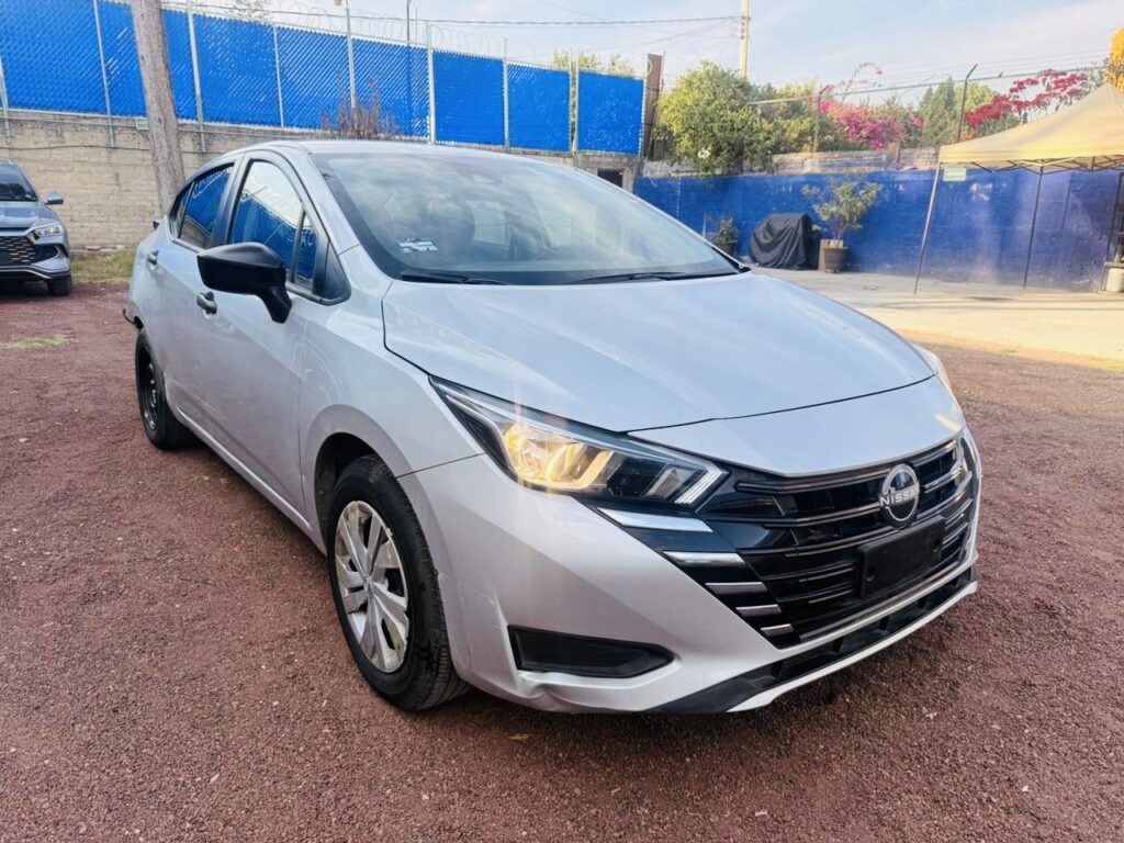 No te arriesgues comprando autos en subastas, tienen vicios ocultos y faltantes. Compra de manera directa con nosotros, todas nuestras unidades encienden y ruedan.