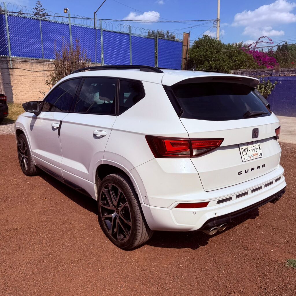 No te arriesgues comprando autos en subastas, tienen vicios ocultos y faltantes. Compra de manera directa con nosotros, todas nuestras unidades encienden y ruedan.