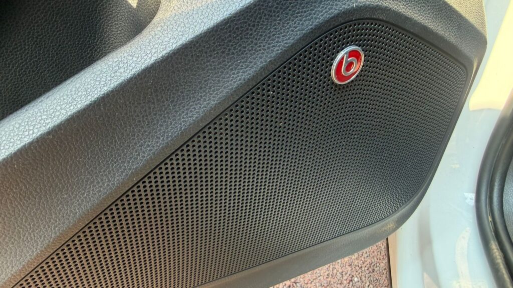 No te arriesgues comprando autos en subastas, tienen vicios ocultos y faltantes. Compra de manera directa con nosotros, todas nuestras unidades encienden y ruedan.