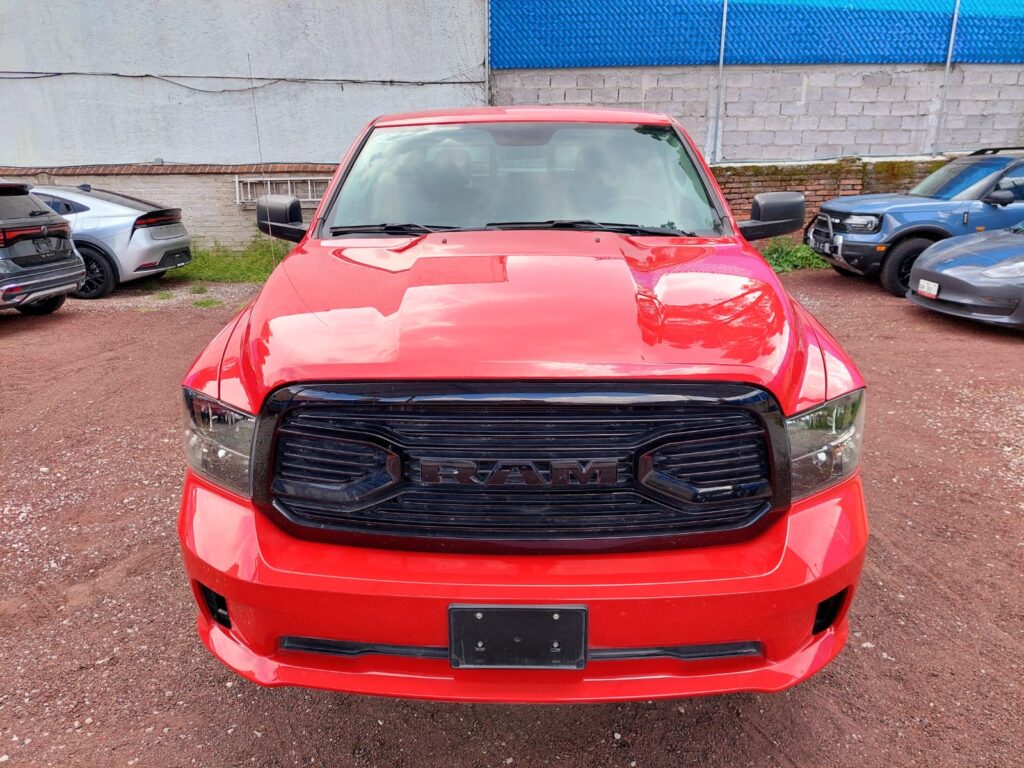 No te arriesgues comprando autos en subastas, tienen vicios ocultos y faltantes. Compra de manera directa con nosotros, todas nuestras unidades encienden y ruedan.