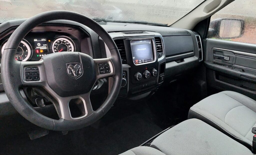 No te arriesgues comprando autos en subastas, tienen vicios ocultos y faltantes. Compra de manera directa con nosotros, todas nuestras unidades encienden y ruedan.