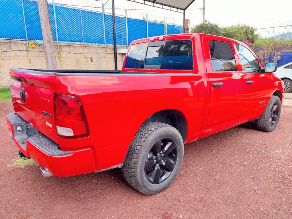 No te arriesgues comprando autos en subastas, tienen vicios ocultos y faltantes. Compra de manera directa con nosotros, todas nuestras unidades encienden y ruedan.