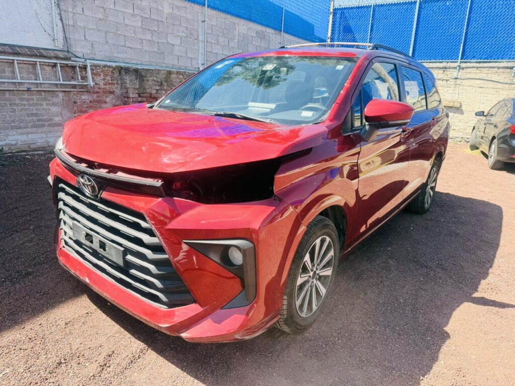 No te arriesgues comprando autos en subastas, tienen vicios ocultos y faltantes. Compra de manera directa con nosotros, todas nuestras unidades encienden y ruedan.