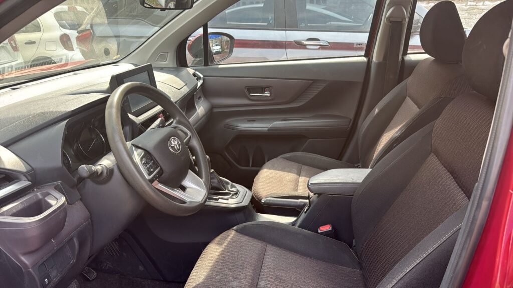 No te arriesgues comprando autos en subastas, tienen vicios ocultos y faltantes. Compra de manera directa con nosotros, todas nuestras unidades encienden y ruedan.