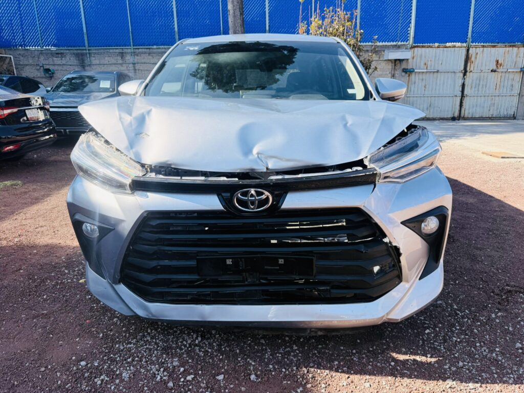 No te arriesgues comprando autos en subastas, tienen vicios ocultos y faltantes. Compra de manera directa con nosotros, todas nuestras unidades encienden y ruedan.