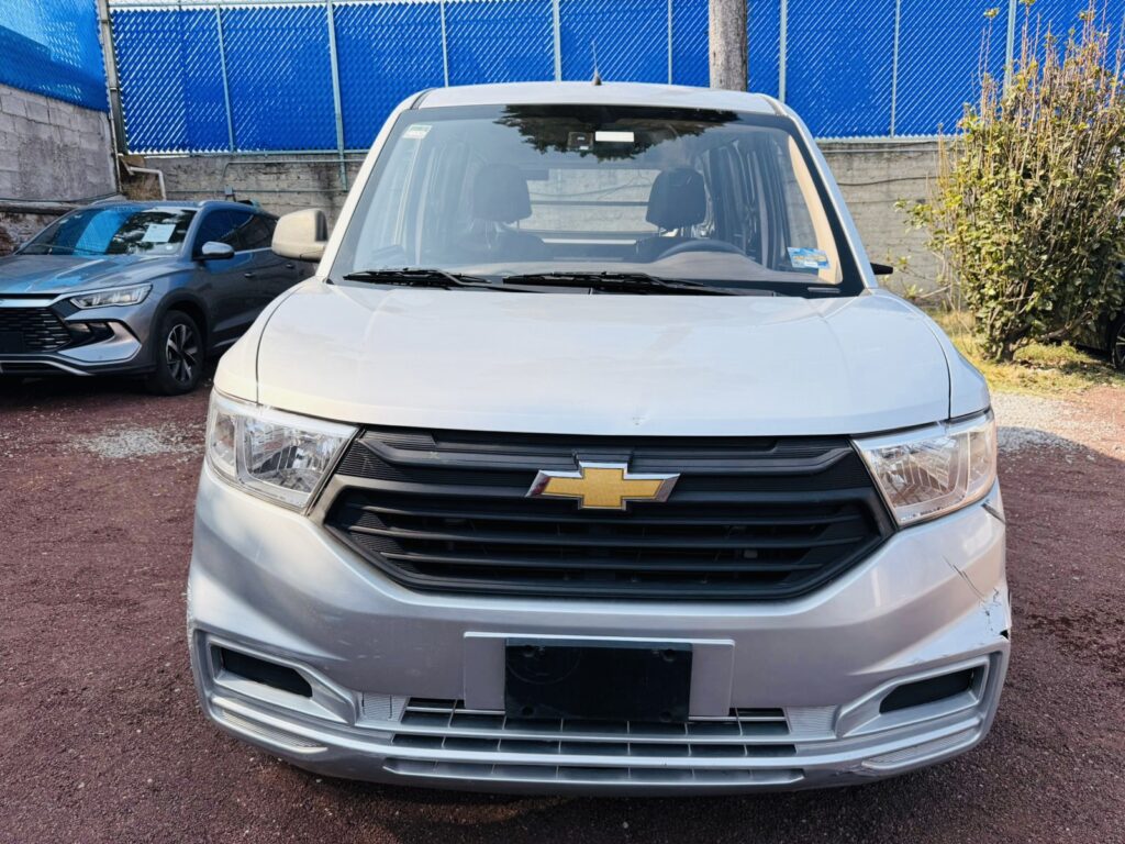 No te arriesgues comprando autos en subastas, tienen vicios ocultos y faltantes. Compra de manera directa con nosotros, todas nuestras unidades encienden y ruedan.