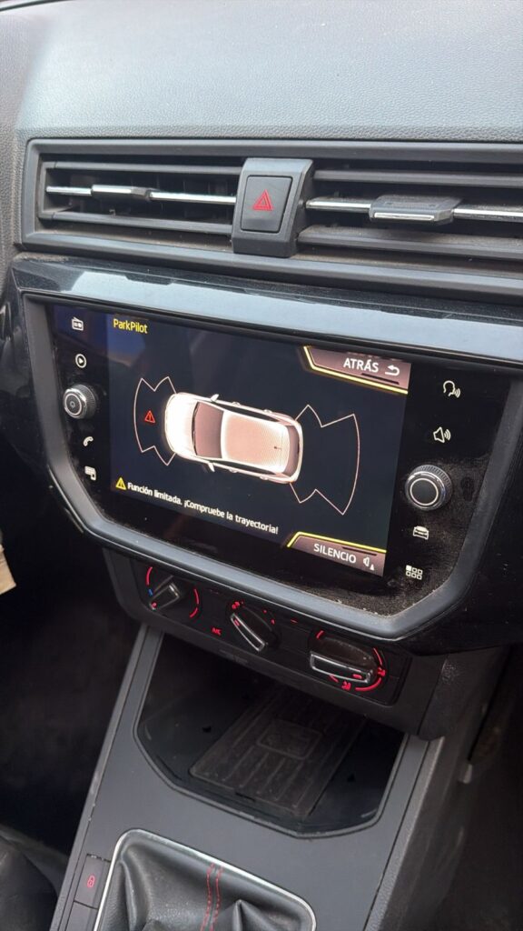 No te arriesgues comprando autos en subastas, tienen vicios ocultos y faltantes. Compra de manera directa con nosotros, todas nuestras unidades encienden y ruedan.