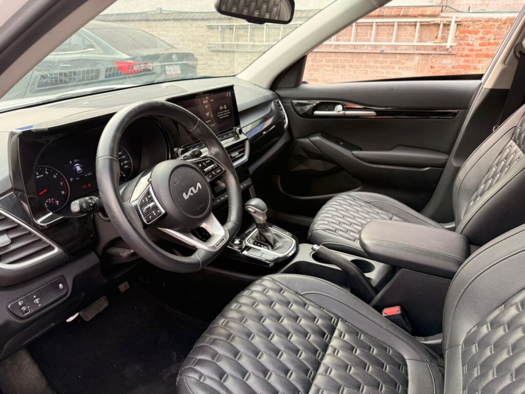 No te arriesgues comprando autos en subastas, tienen vicios ocultos y faltantes. Compra de manera directa con nosotros, todas nuestras unidades encienden y ruedan.