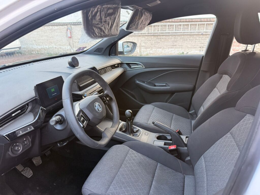 No te arriesgues comprando autos en subastas, tienen vicios ocultos y faltantes. Compra de manera directa con nosotros, todas nuestras unidades encienden y ruedan.